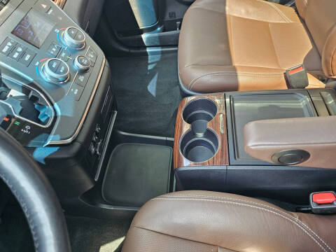 2017 Toyota Sienna Limited Premium 7-Passenger