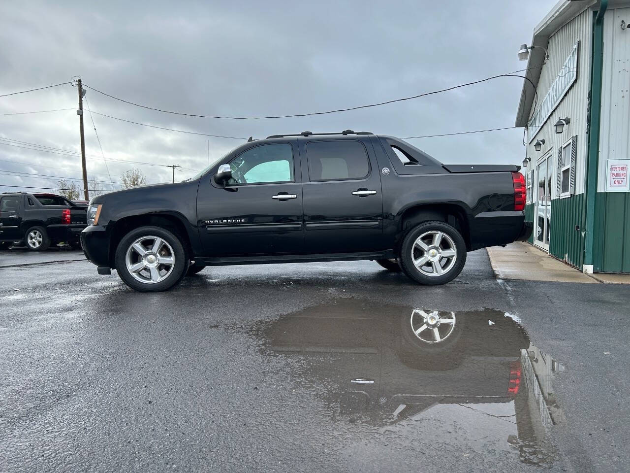 2013 Chevrolet Avalanche for sale at Upstate Auto Gallery in Westmoreland, NY