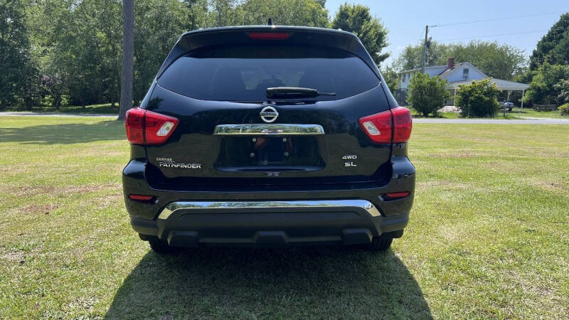2019 Nissan Pathfinder SL