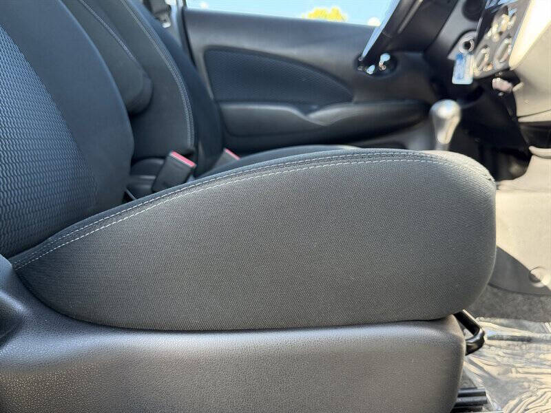 2015 Nissan Versa Note SV