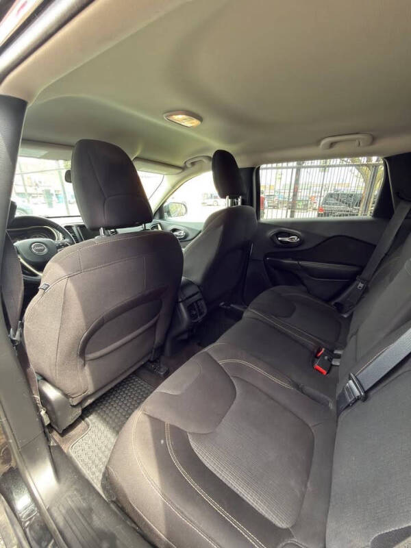 2016 Jeep Cherokee Latitude Altitude
