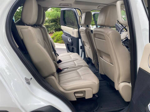 2020 Land Rover Discovery Landmark Edition
