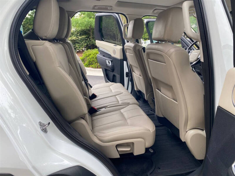2020 Land Rover Discovery Landmark Edition