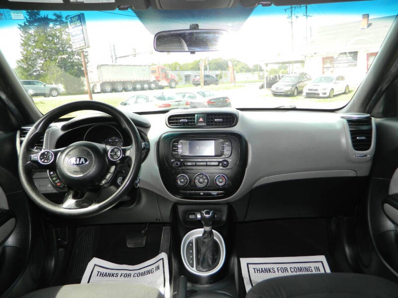 2016 Kia Soul Base photo 16