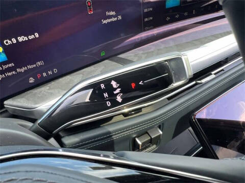 2025 Cadillac Escalade IQ Sport 2