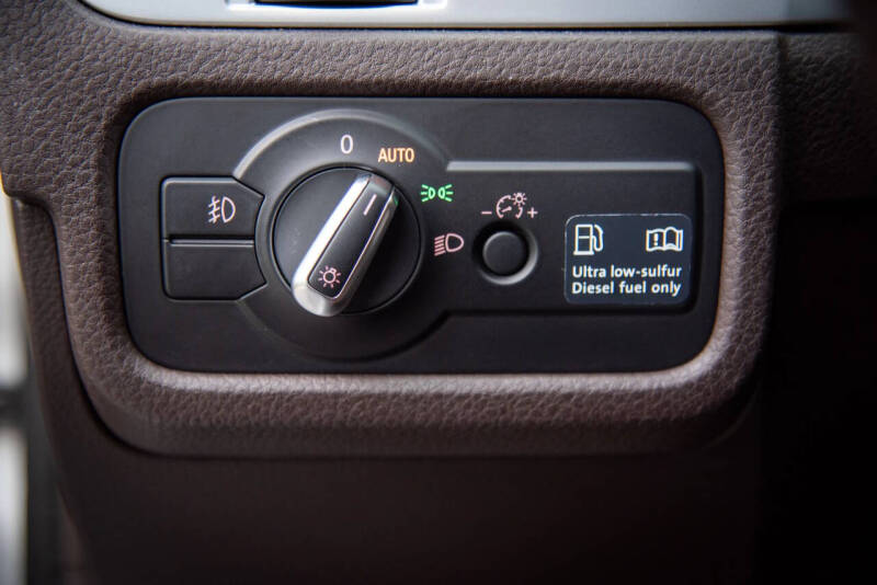 2012 Volkswagen Touareg TDI Executive