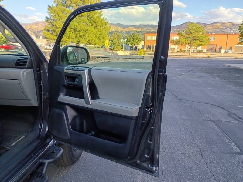 2013 Toyota 4Runner SR5