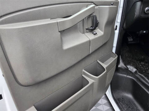 2025 Chevrolet Express 2500