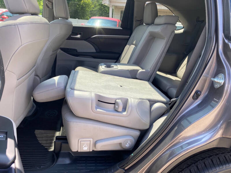 2019 Toyota Highlander Limited Platinum