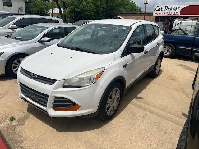 Used 2014 Ford Escape S with VIN 1FMCU0F78EUC92207 for sale in Fort Worth, TX