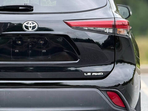 2022 Toyota Highlander LE