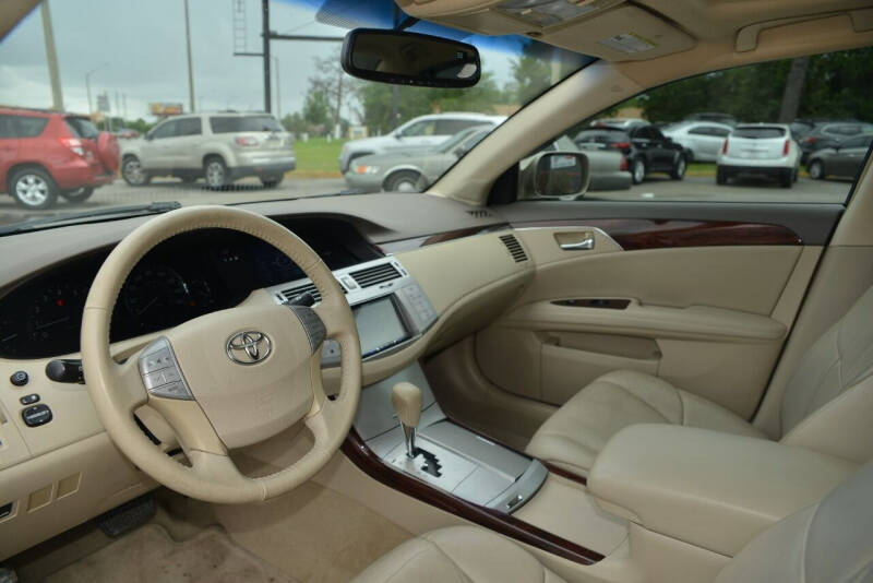 2009 Toyota Avalon XLS