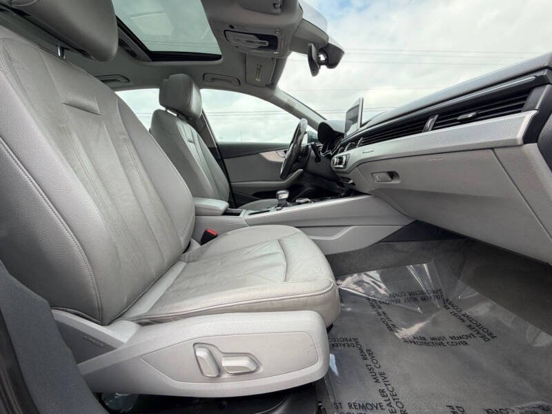 2017 Audi A4 2.0T quattro Premium Plus