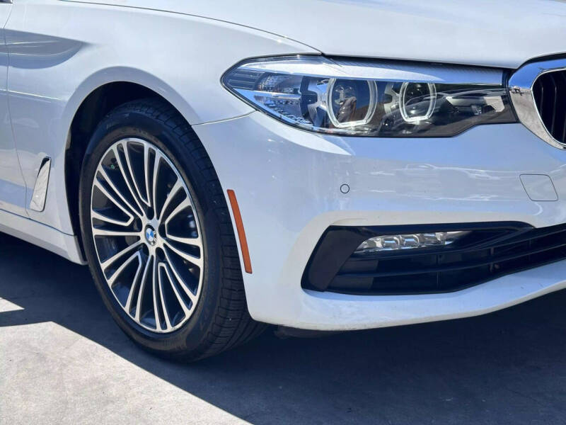2017 BMW 5 Series 530i