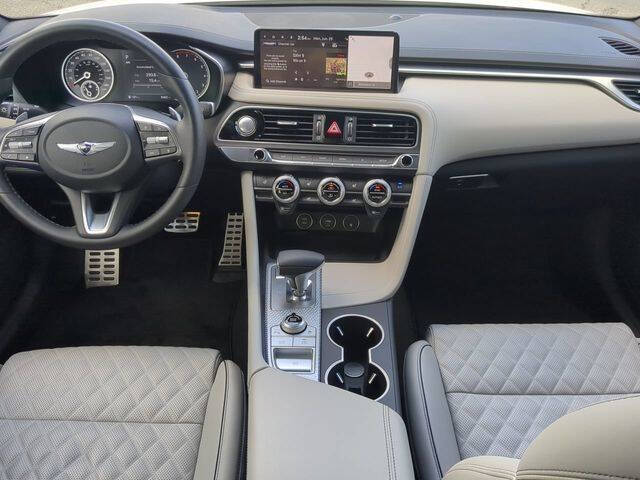 2023 Genesis G70