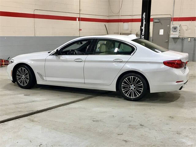 2019 BMW 5 Series 530i