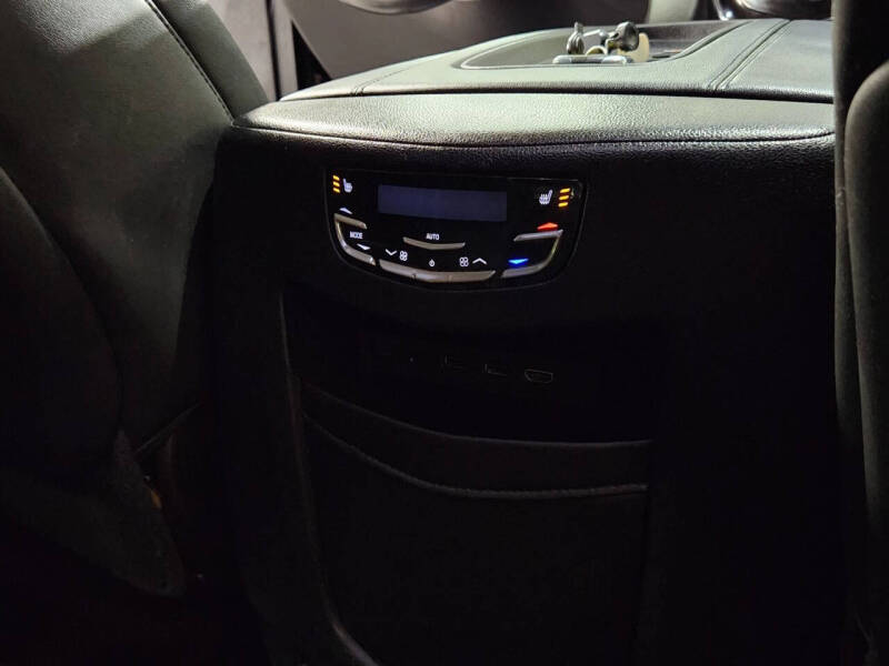 2017 Cadillac Escalade Luxury