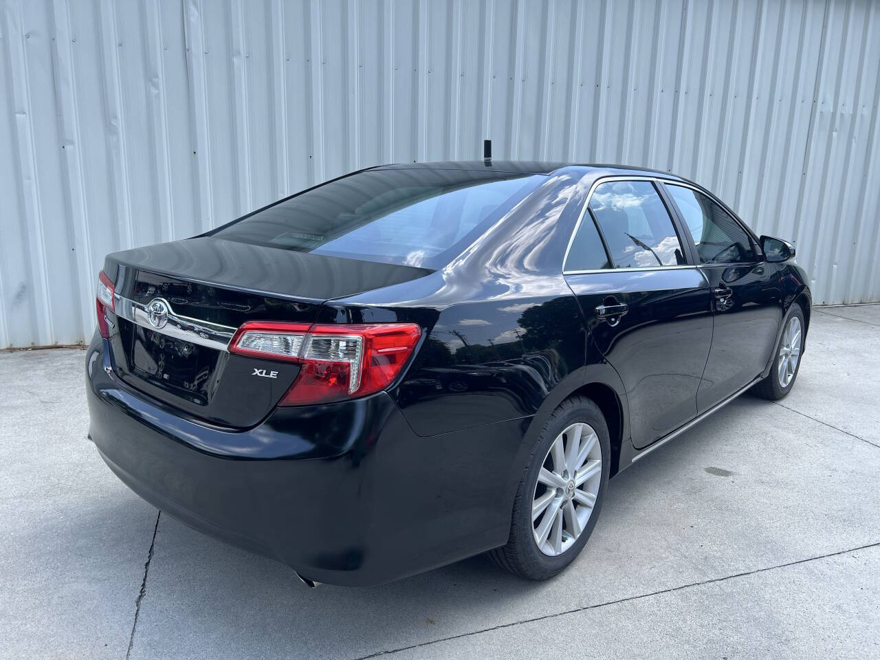 Black 2012 Toyota Camry LE LE 4dr Sedan 22