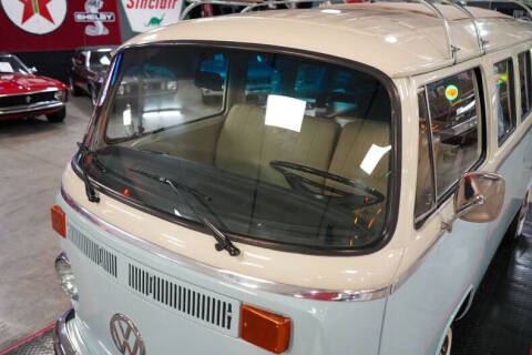 1976 Volkswagen Type 2 Westfalia Camper Bus