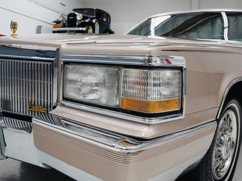 1990 Cadillac Brougham
