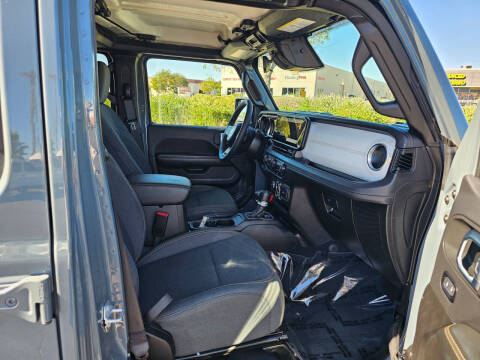 2025 Jeep Wrangler Sahara 4xe