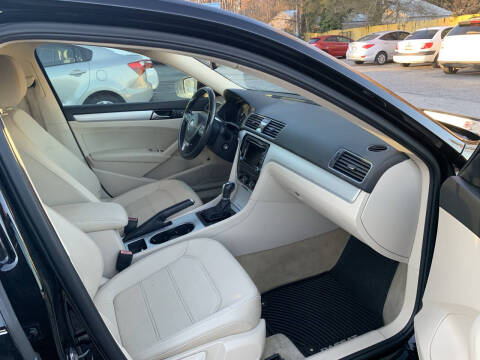 2013 Volkswagen Passat SE