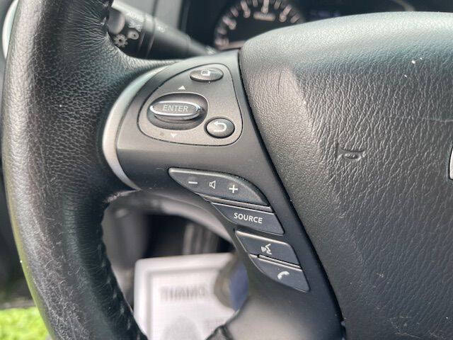 2020 Nissan Pathfinder SL