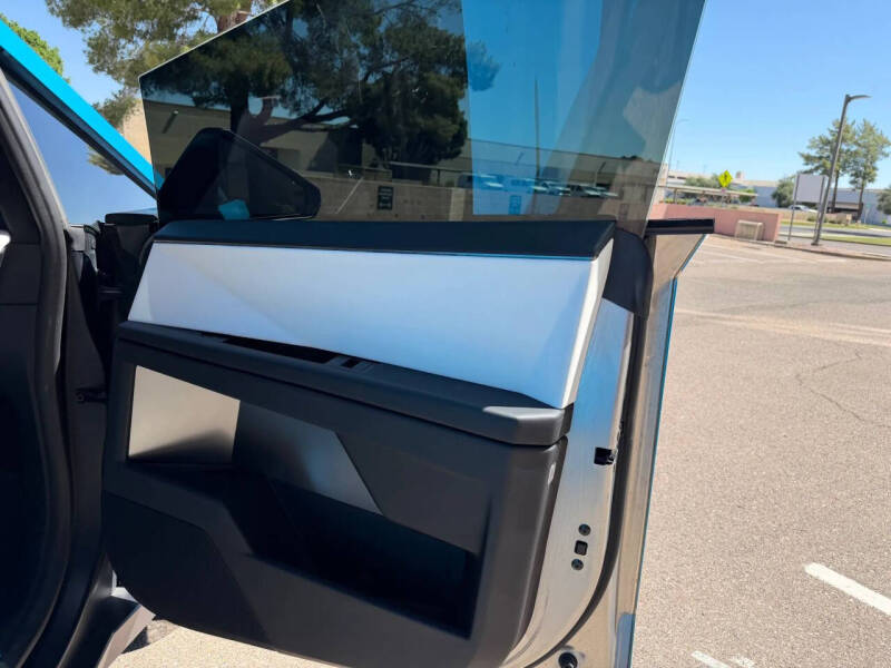 2024 Tesla Cybertruck