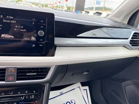 2025 Volkswagen Taos SEL 4Motion