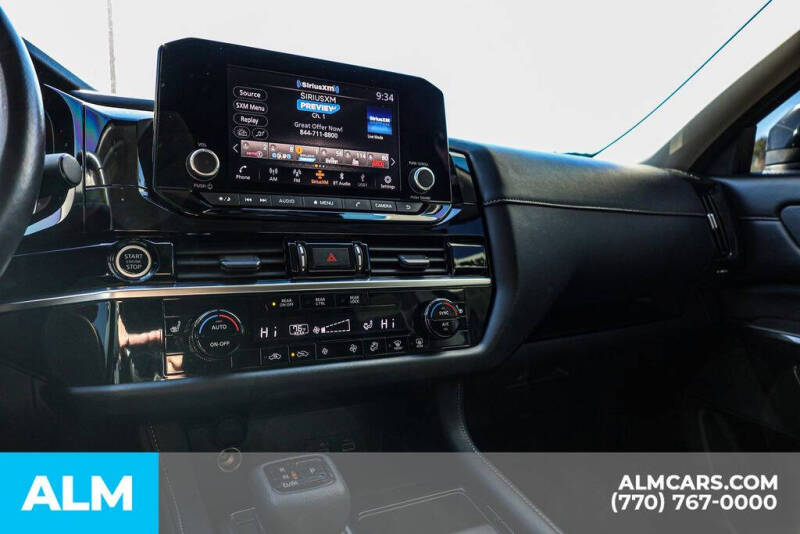 2023 Nissan Pathfinder SV