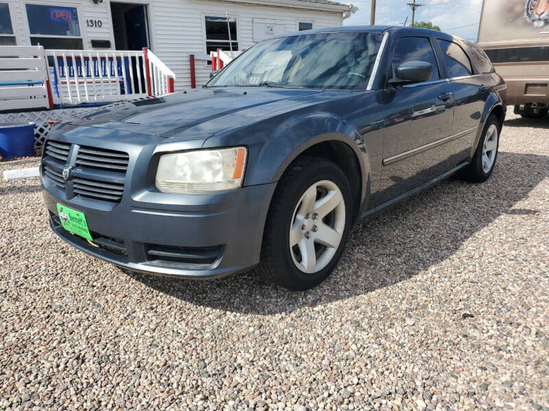 2008 Dodge Magnum Base