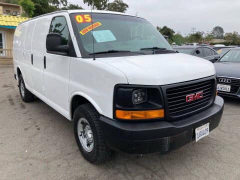 2005 GMC Savana for sale at 1 NATION AUTO GROUP in Vista CA