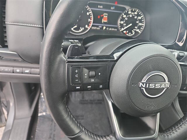 2025 Nissan Pathfinder SL