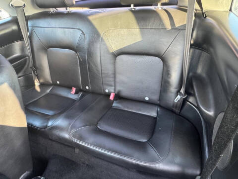 2010 Volkswagen New Beetle Base PZEV