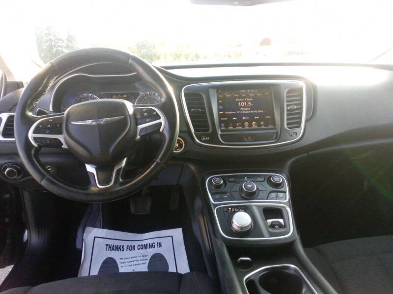 2016 Chrysler 200 Limited