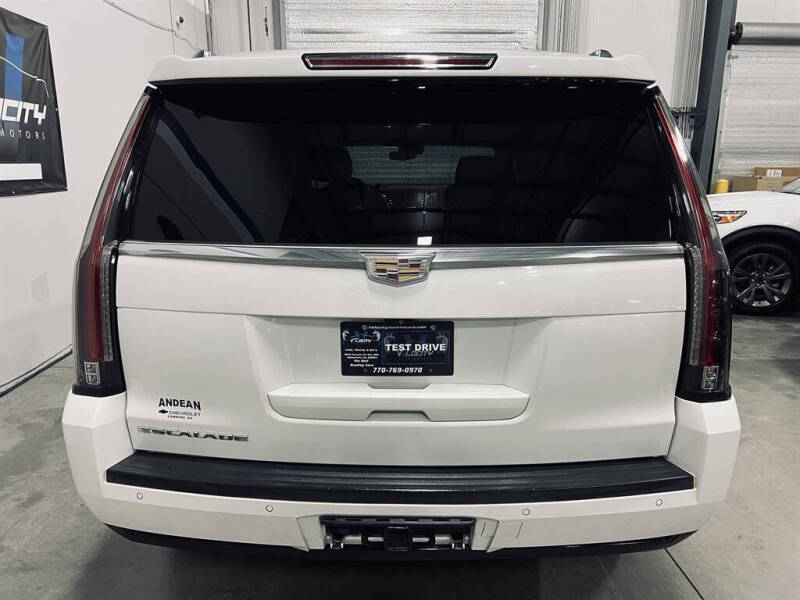 2018 Cadillac Escalade Luxury