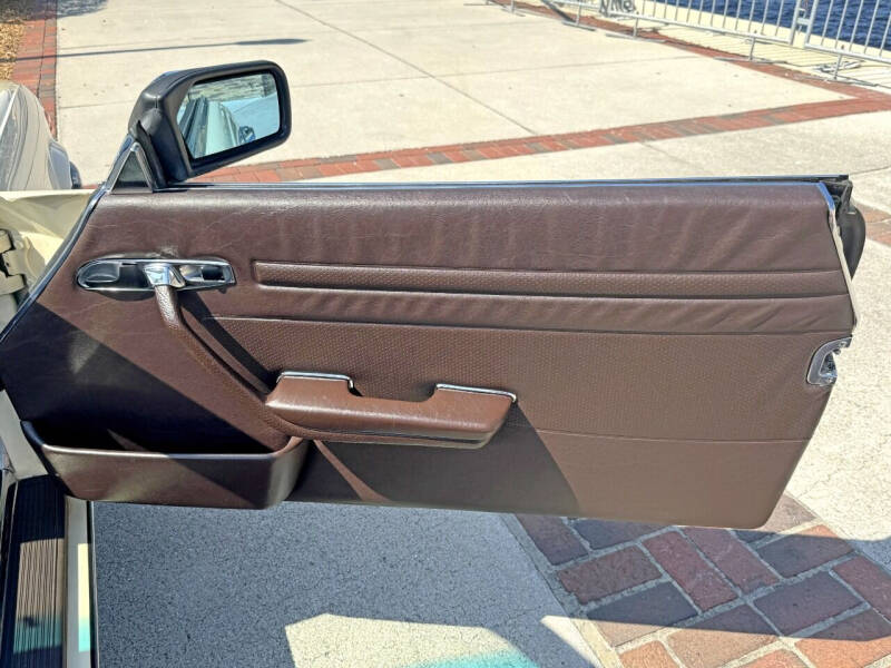 1984 Mercedes-Benz SL-Class