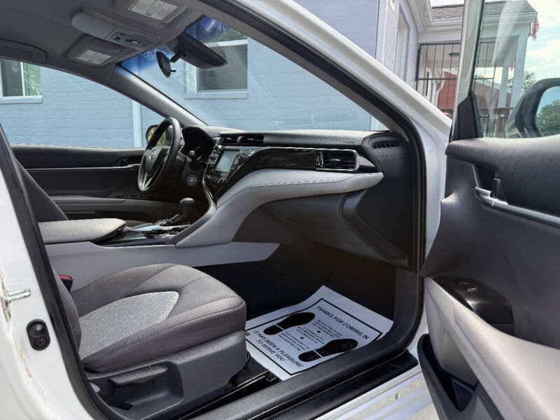 2019 Toyota Camry LE