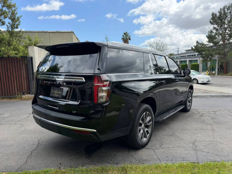 2024 Chevrolet Suburban LT