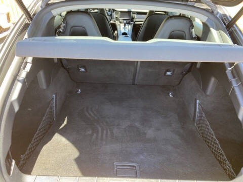 2015 Porsche Panamera 4