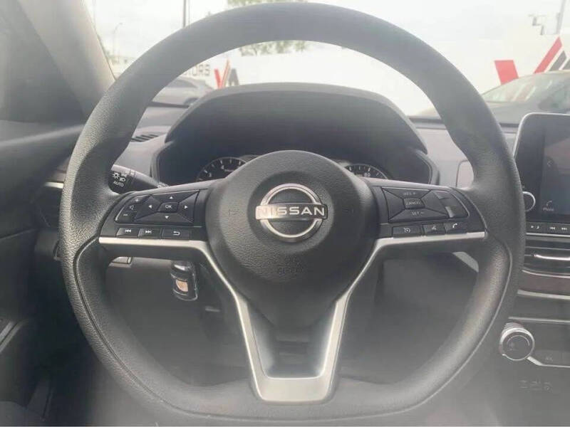2024 Nissan Altima 2.5 SV