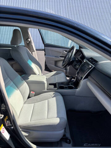 2015 Toyota Camry LE