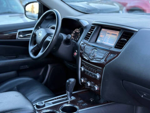 2014 Nissan Pathfinder SL