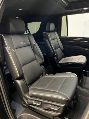 2022 Cadillac Escalade ESV Premium Luxury