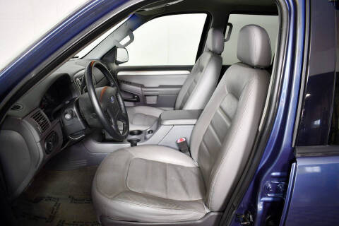 2004 Ford Explorer XLT