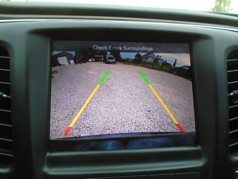 2015 Chrysler 200 C - Photo 14