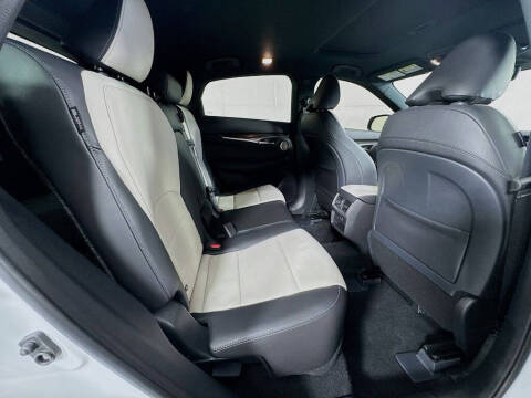 2025 Infiniti QX55 Essential