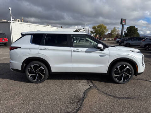 2025 Mitsubishi Outlander PHEV SE