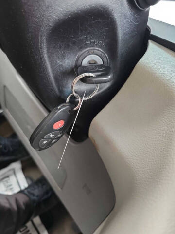 2016 Toyota Sienna LE 8-Passenger