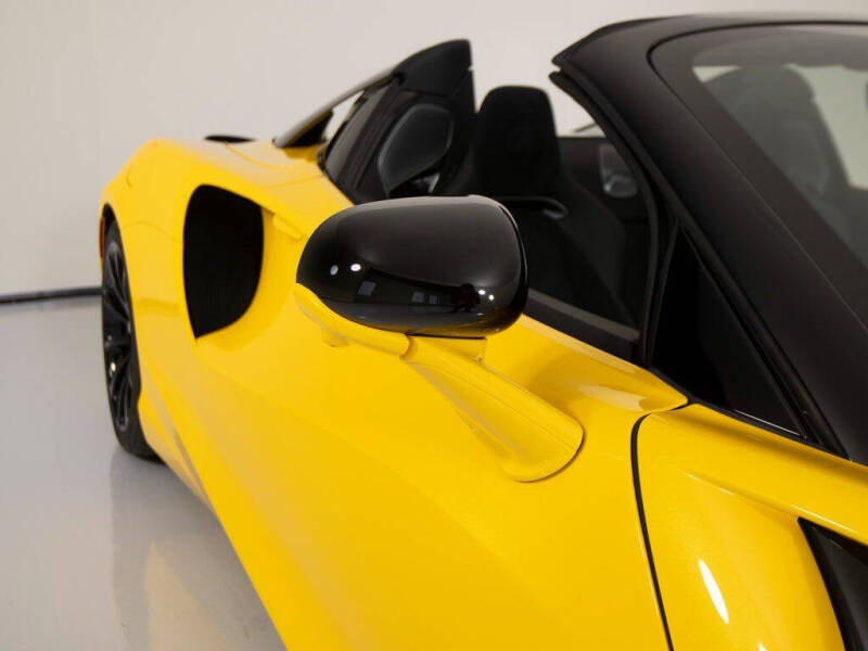 2026 McLaren Artura Spider